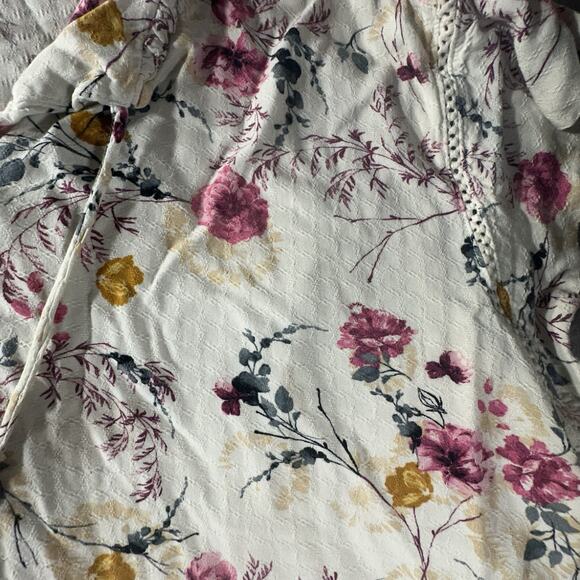 Buffalo David Bitton Floral Blouse, Capped Sleeves, XXL - Picture 2 of 6